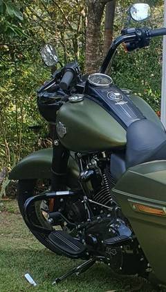 HARLEY-DAVIDSON ROAD KING SPECIAL 